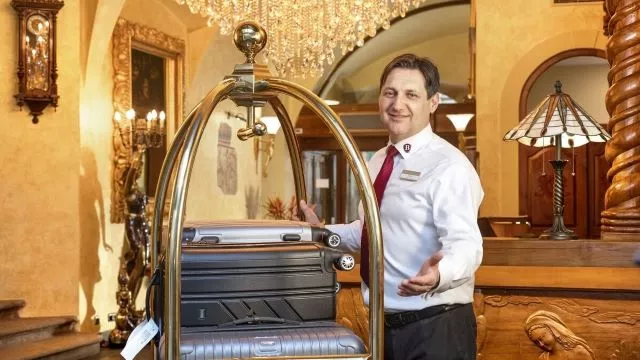 Temple Inn & Suites services